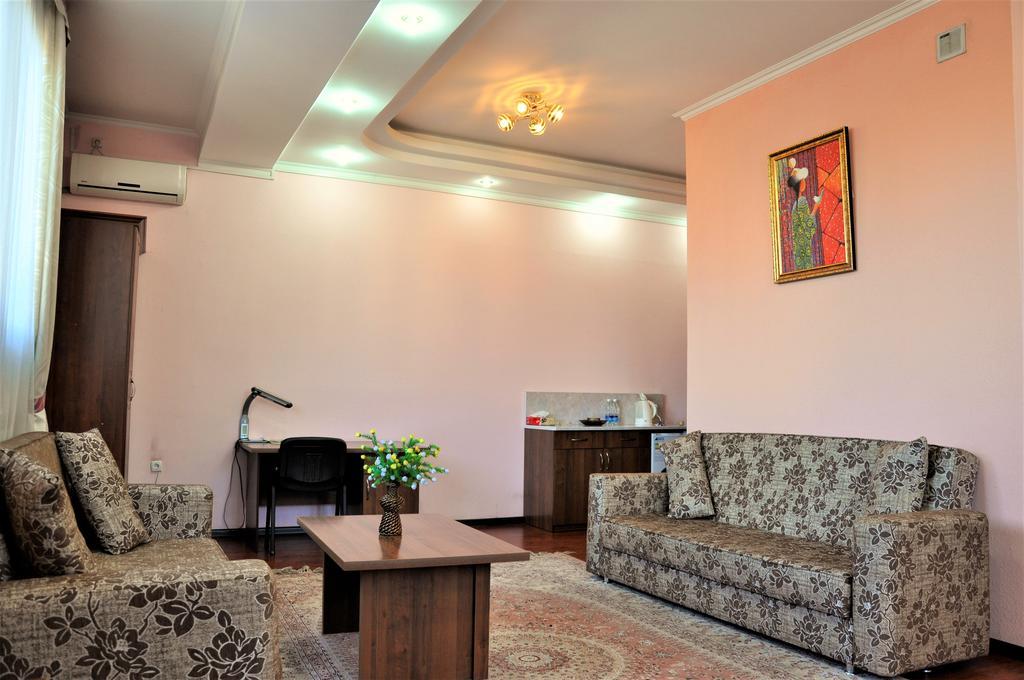 Bishkek Villa Hotel Kültér fotó